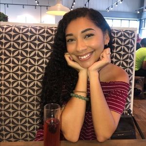 Meet your Posher, Brianna